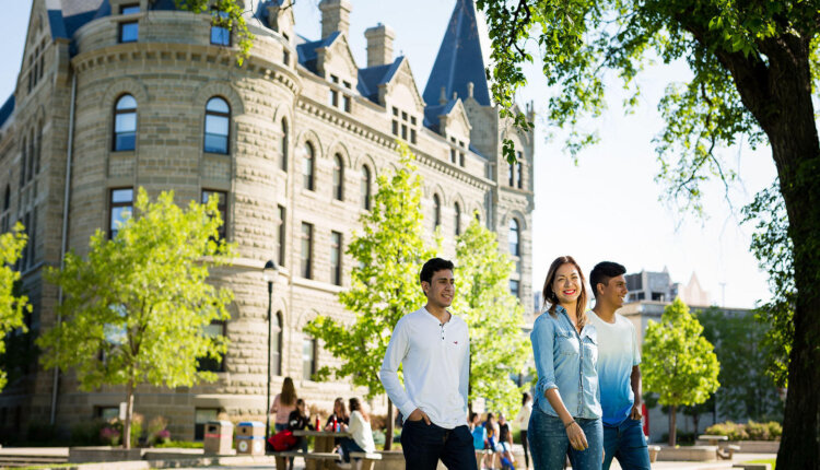 معرفی کامل دانشگاه Winnipeg