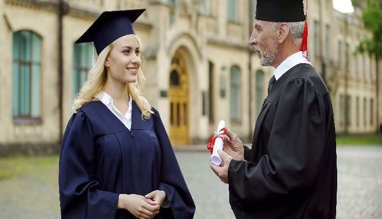 تحصیل در مقطع دکترا در کانادا هزینه