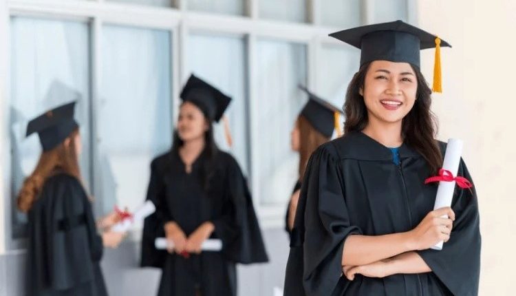 تحصیل در مقطع لیسانس در کانادا