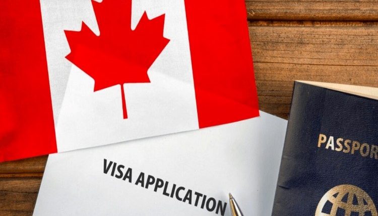 تمکن مالی برای ویزای تحصیلی کانادا