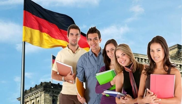 دوره تحصیل در مقطع کارشناسی در آلمان چقدر طول می‌کشد؟
