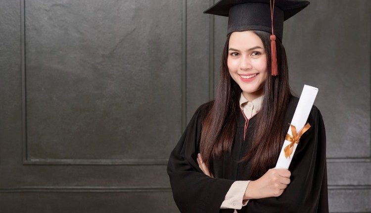 چگونه برای تحصیل در مقطع دکترا در آمریکا درخواست دهیم؟