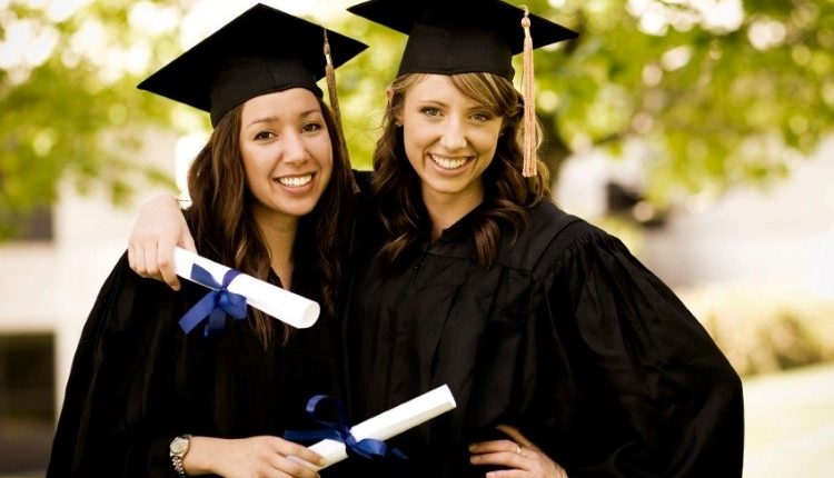 چگونه برای تحصیل در مقطع کارشناسی در آمریکا اقدام کنم؟