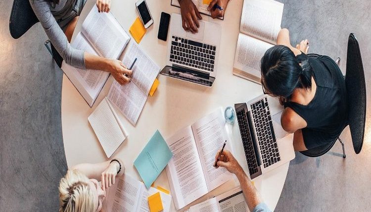 پست داک در کانادا