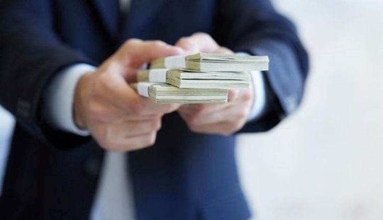 رشته های پولساز در کانادا پزشک