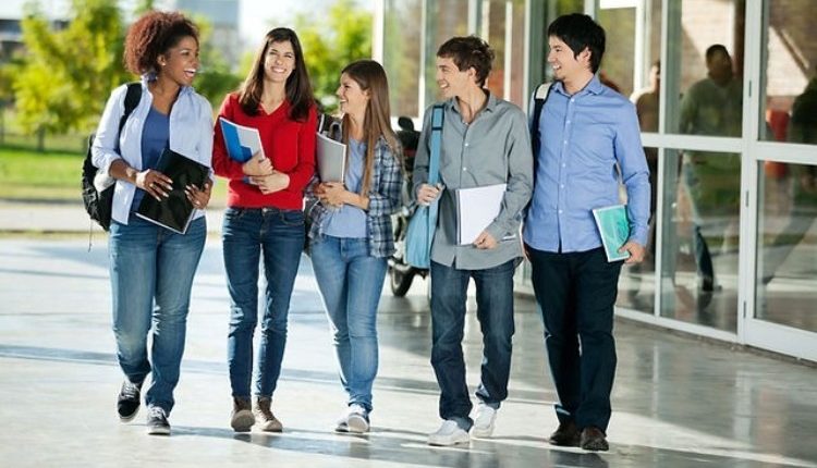 بهترین رشته های تجربی برای تحصیل در آمریکا فیزیوتراپی