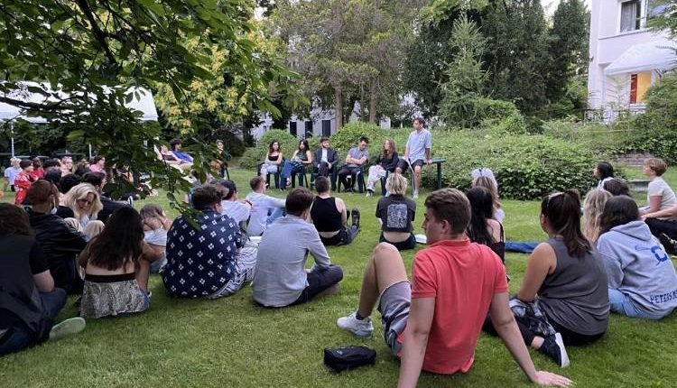 چه کسانی می‌توانند در کالج بارد برلین تحصیل کنند؟