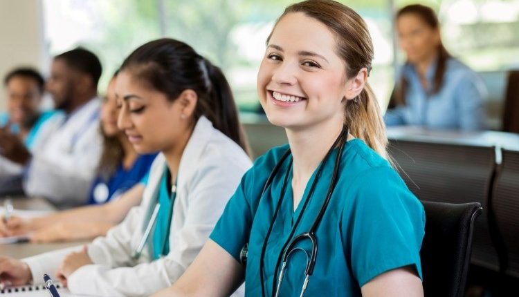 تحصیل پرستاری در کانادا شرایط