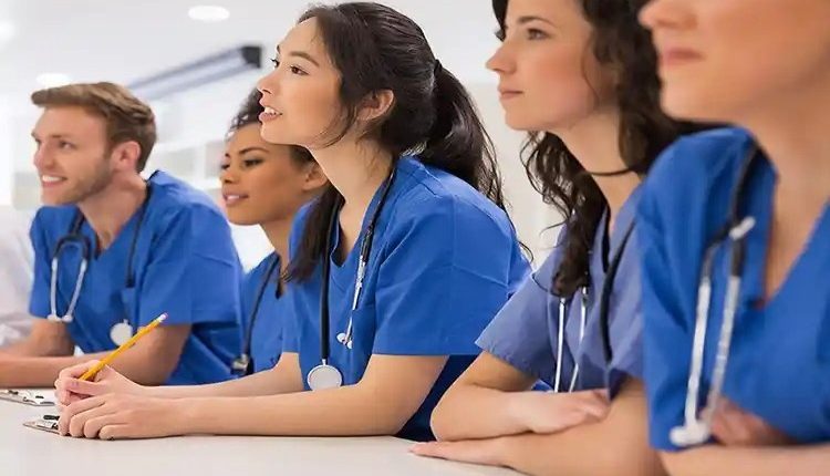 تحصیل پزشکی در آمریکا توصیه نامه