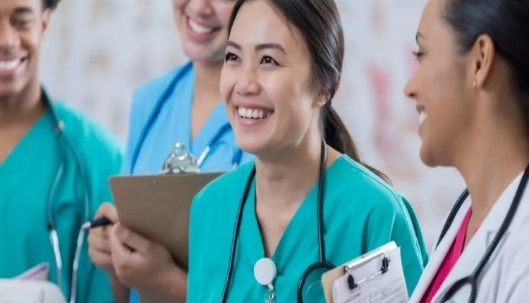 تحصیل پزشکی در آمریکا شرط لازم