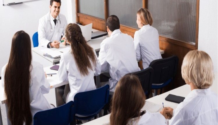 رشته های علوم پایه پزشکی در کانادا زیست شناسی